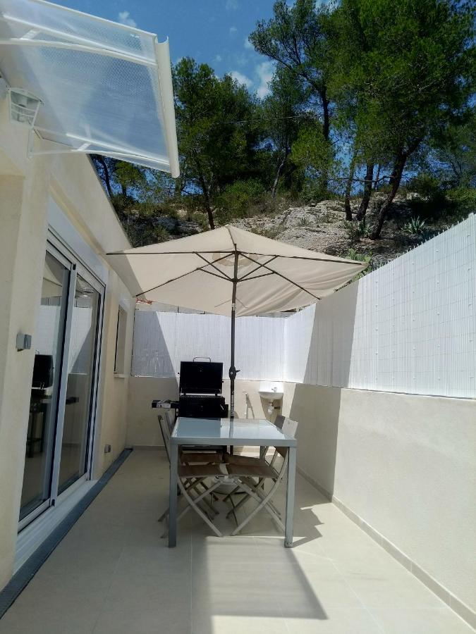 Appartement Meuble Proche De Cassis Roquefort-la-Bedoule Exterior photo